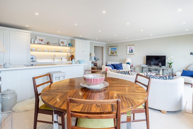 Flat for sale in Queens Road, Cowes
