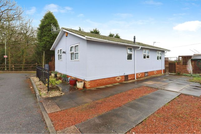 Thumbnail Mobile/park home for sale in Ashbourne Square, Atherstone