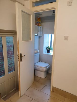 43, Chandos Avenue, London photo 3