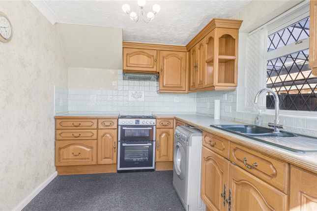 8, Silver Walk, Warwickshire photo 3