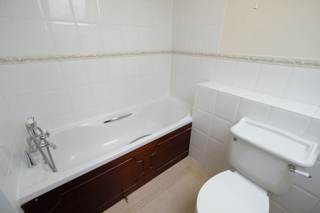 Flat to rent in Quayside Walk, Marchwood
