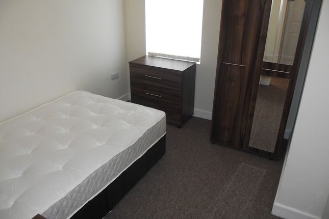 Room3, 277 George Road, Birmingham photo 4