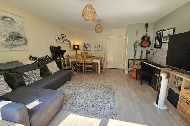 66, Budding Way, Dursley photo 4