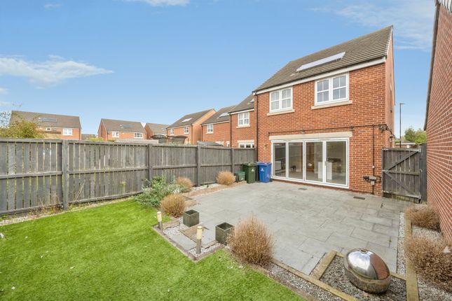 15, Blakewood Drive, Doncaster photo 4