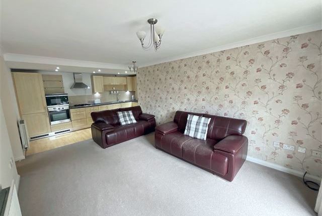 FLat 8 Wyndthorpe Court, 109 Wickersley Road, Rotherham photo 3