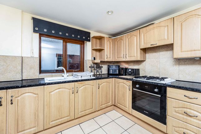 21, Coronation Avenue, Barnsley photo 3