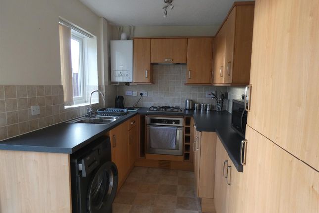 Town house to rent in Meynell Close, Stapenhill, Burton-On-Trent
