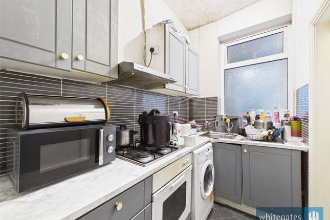 277, Hollings Road, West Yorkshire photo 3