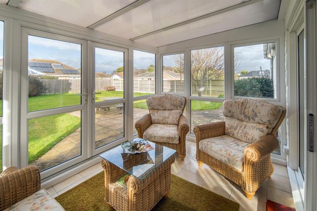 117 Howgate Road photo 3
