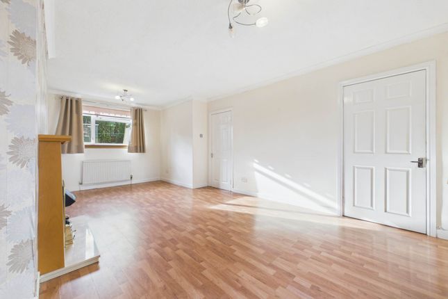 18, Woodstock Avenue, Glasgow photo 4