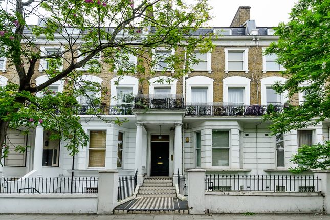 Earls Court Road, London photo 2