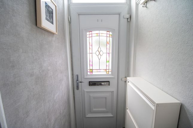 18, Ivy Grove, Bolton photo 2
