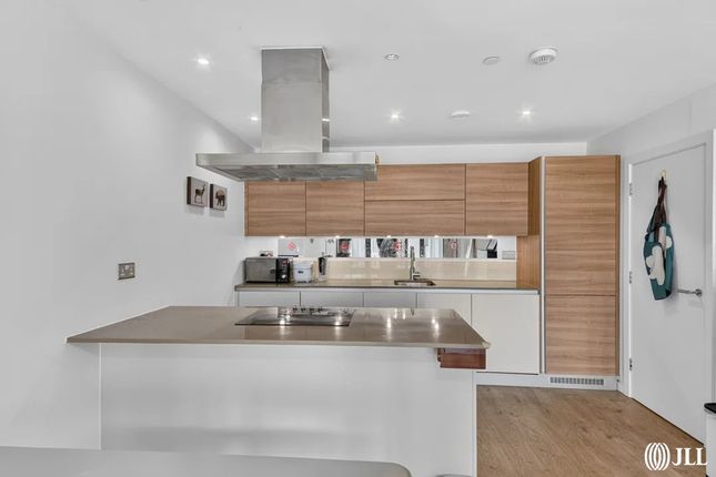 Apartment 160, Unex Tower, 7, Station Street, London photo 4