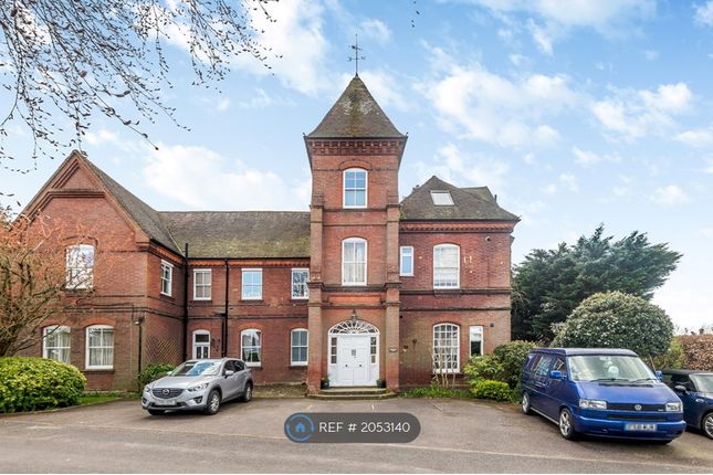 Thumbnail Flat to rent in Summersbury Drive, Shalford, Guildford