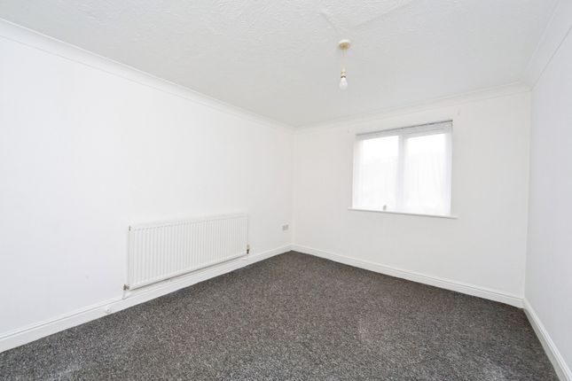 Flat 19, Lawrence Court, 15, Highfield South, Birkenhead photo 4
