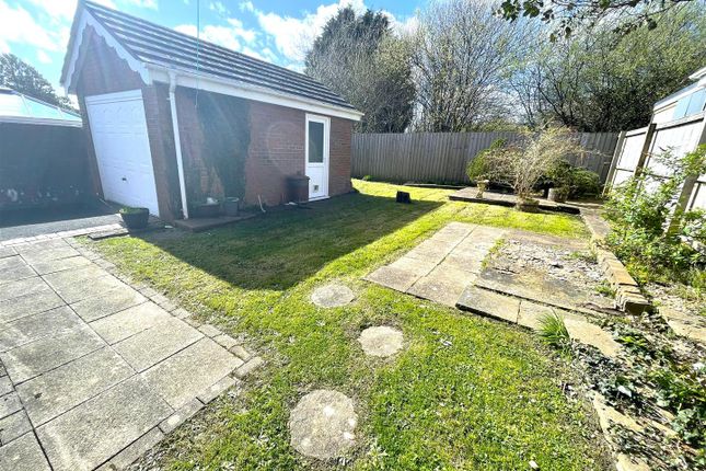 Detached house for sale in Meadow Court, Maes Ty Cwrdd, Llwynhendy, Llanelli