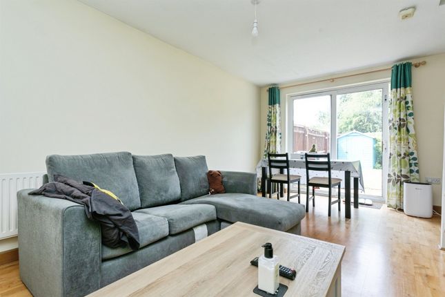 64, Avocet Way, Bicester photo 2