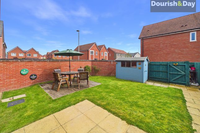 21 Allium Road, Stafford photo 4