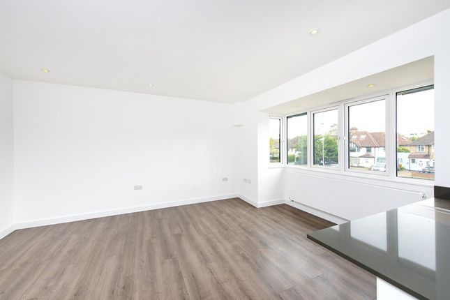 Flat 4, 101, Hendon Way, London photo 4