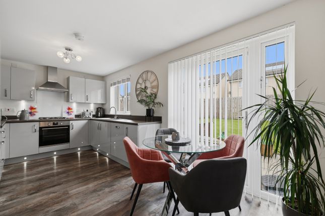 21, Lambourne Crescent, Coatbridge photo 3