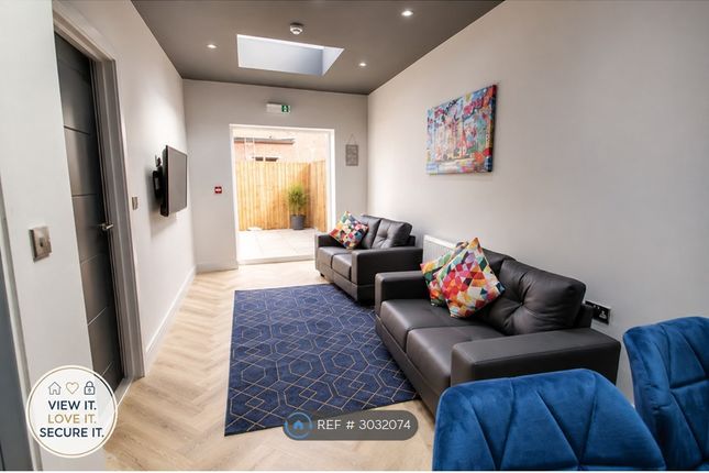 Saffron Lane, Leicester photo 2