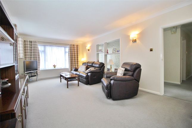 11, Woodside Close, West Sussex photo 3