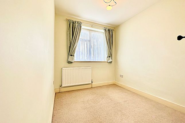 Semi-detached house to rent in Castle Road, Bedford