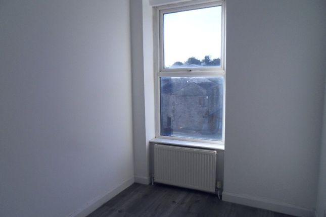 9, Gelderd Road, Batley photo 5