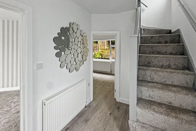 89 Castlewood Road, Salford photo 2