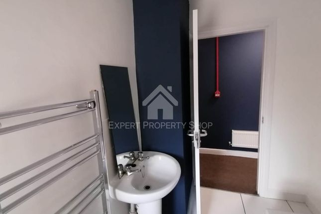 Room 4 88 Carlton Road, Worksop photo 5