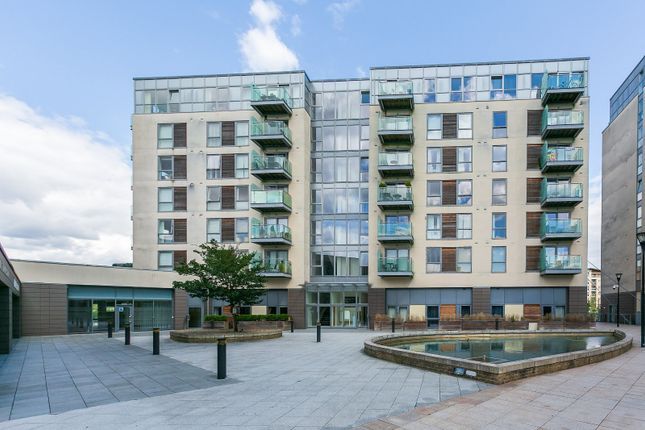 Flat to rent in K D Plaza, Cotterells, Hemel Hempstead, Hertfordshire