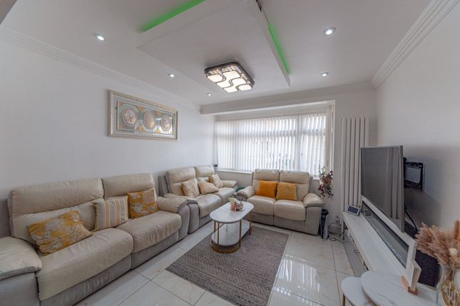 Cheshunt Road, London E7 photo 3