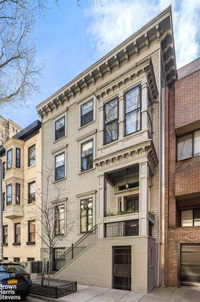 Thumbnail Property for sale in 10 Pineapple Street In Brooklyn Heights, Brooklyn Heights, New York, United States Of America