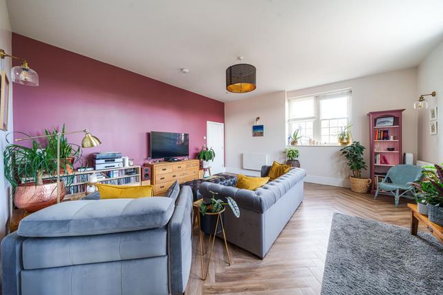 Flat for sale in Blewbury Court, Cholsey