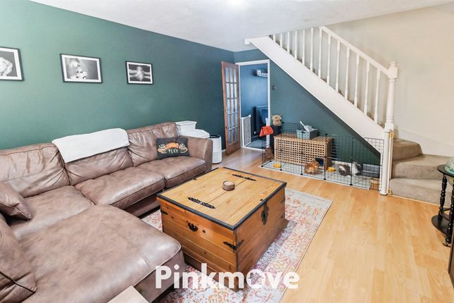 32, Myrtle Drive, Newport photo 2