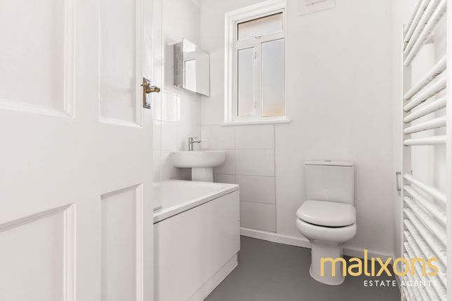 63 Rialto Road, Mitcham photo 3