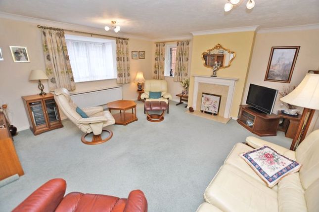 17, Raymer Road, Maidstone photo 3