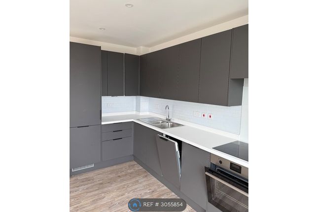 Flat, Culvert West House Masons Avenue, Harrow photo 5