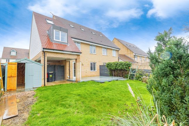 Town house for sale in San Andres Drive, Bletchley, Milton Keynes