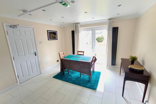 80, Howletts Lane, RUISLIP photo 4