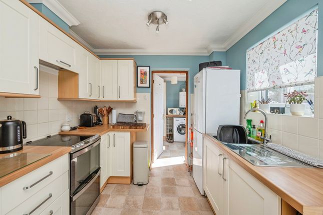 6, Howard Way, Norwich photo 4