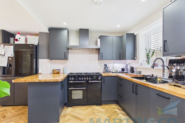 79, Willow Way, Hassocks photo 2