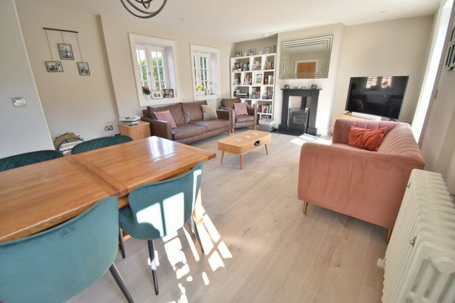 17 The Cloisters, Wimborne Road West, Wimborne photo 4