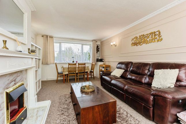 18, Sealand Close, Greater Manchester photo 3