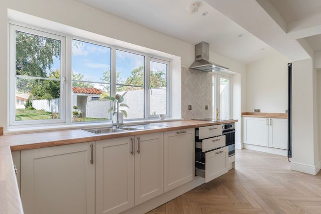 34 Kemps Lane, Beccles photo 4