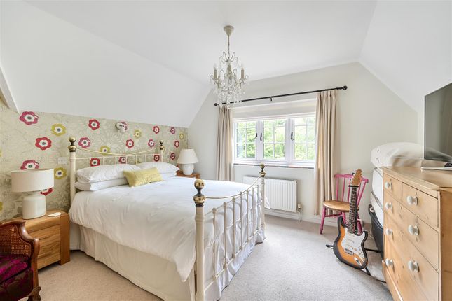 Forest Hill Lodge East, Rushall Lane, Wimborne photo 4