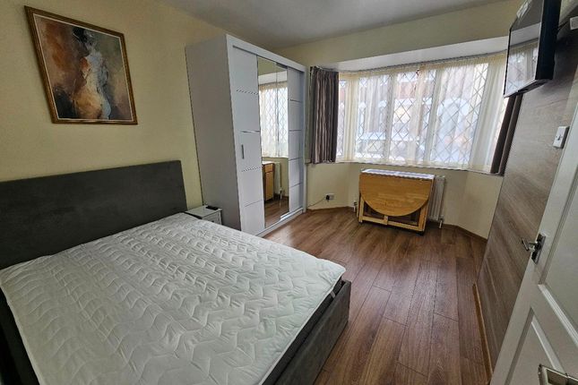 Thumbnail Studio to rent in South Road, Bournemouth