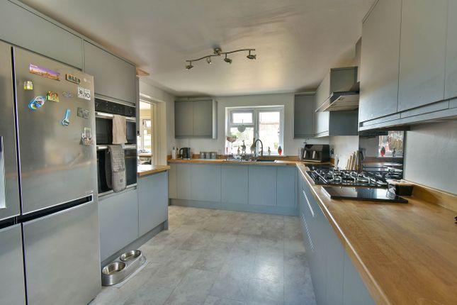 1, Hillcrest Avenue, Bexhill-on-Sea photo 3