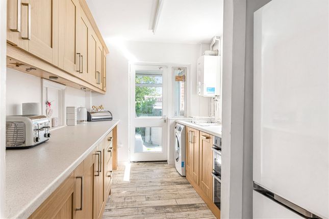 15, Wood Close, Bexley photo 3