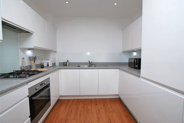 Flat 48, Wey Corner,, Walnut Tree Close, Guildford photo 2